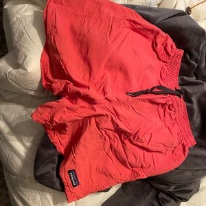 Men’s Patagonia coral shorts xs